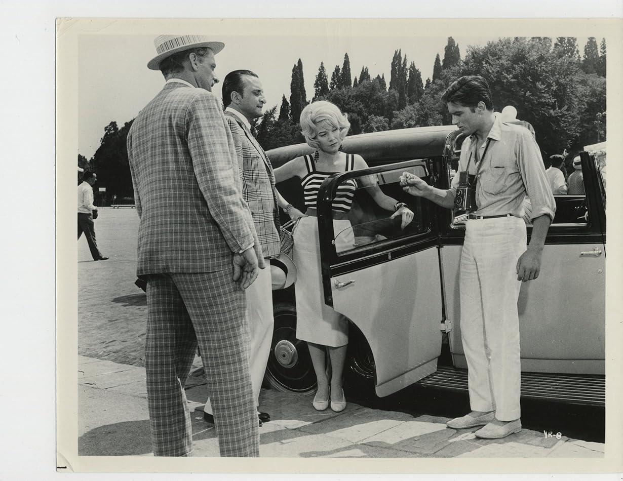 Una Rolls-Royce gialla streaming ita