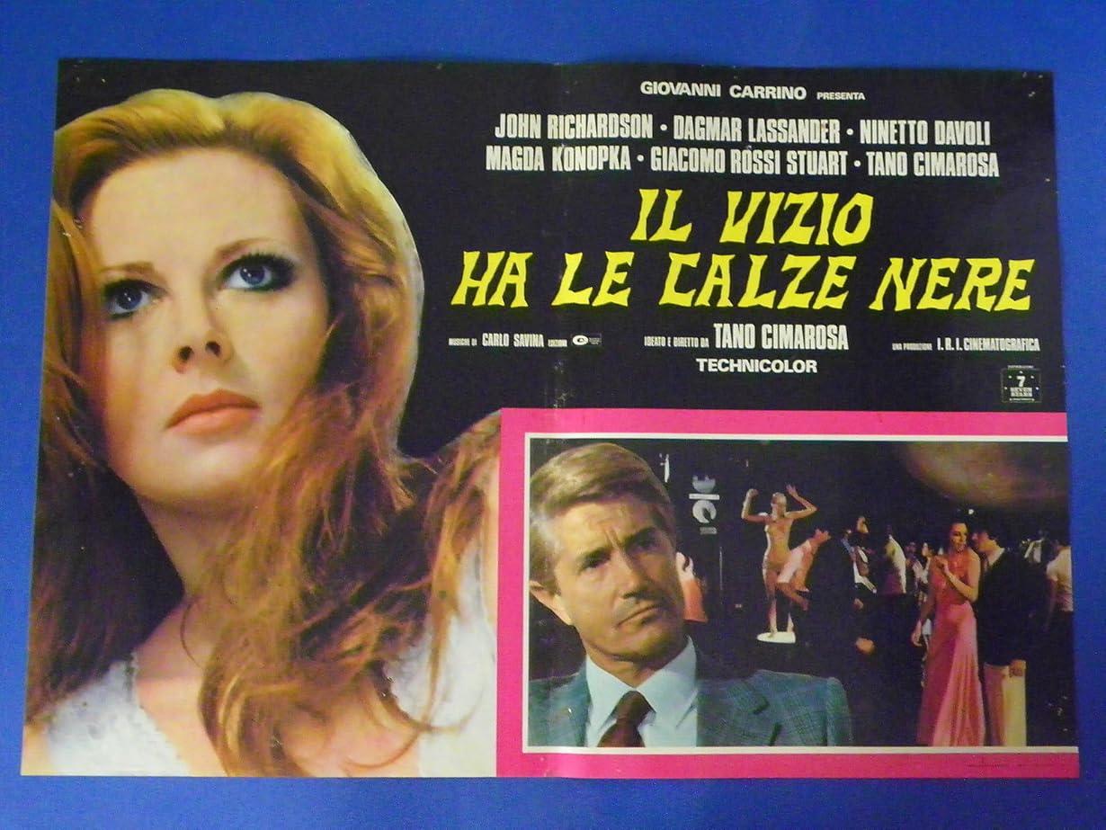 Il vizio ha le calze nere streaming ita