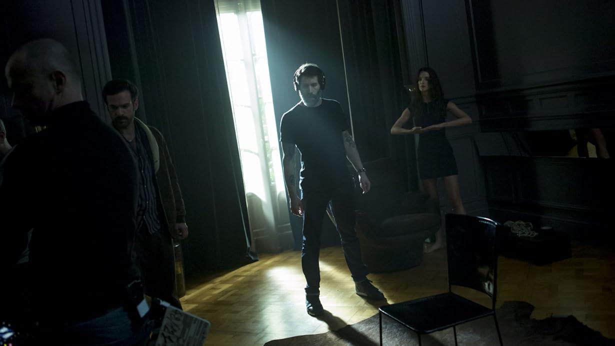 In the Shadow of Iris streaming ita