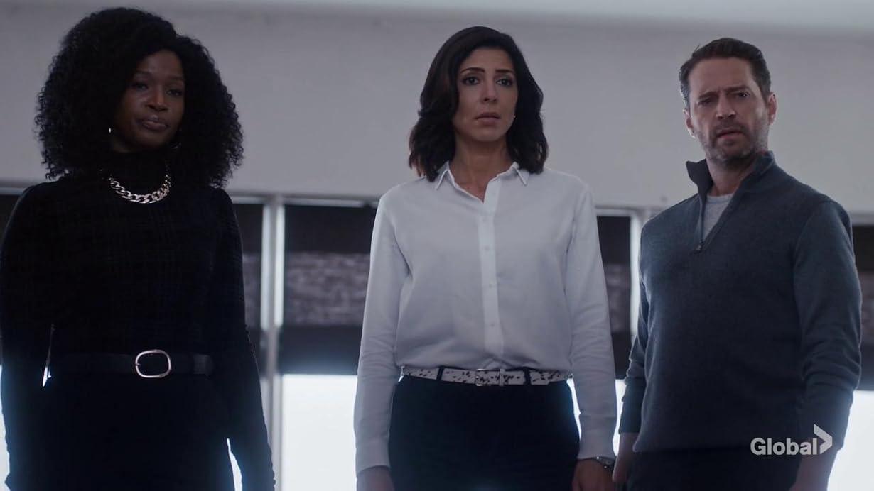 Private Eyes streaming ita