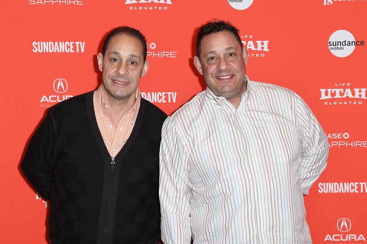 Three Identical Strangers streaming ita